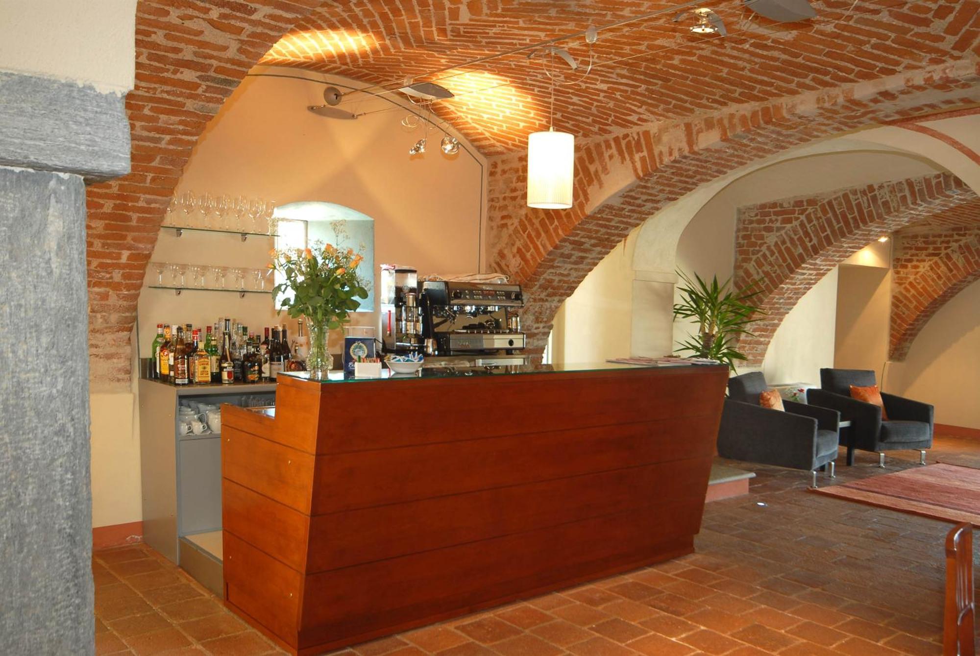 Hotel Antico Podere Propano 살루초 외부 사진