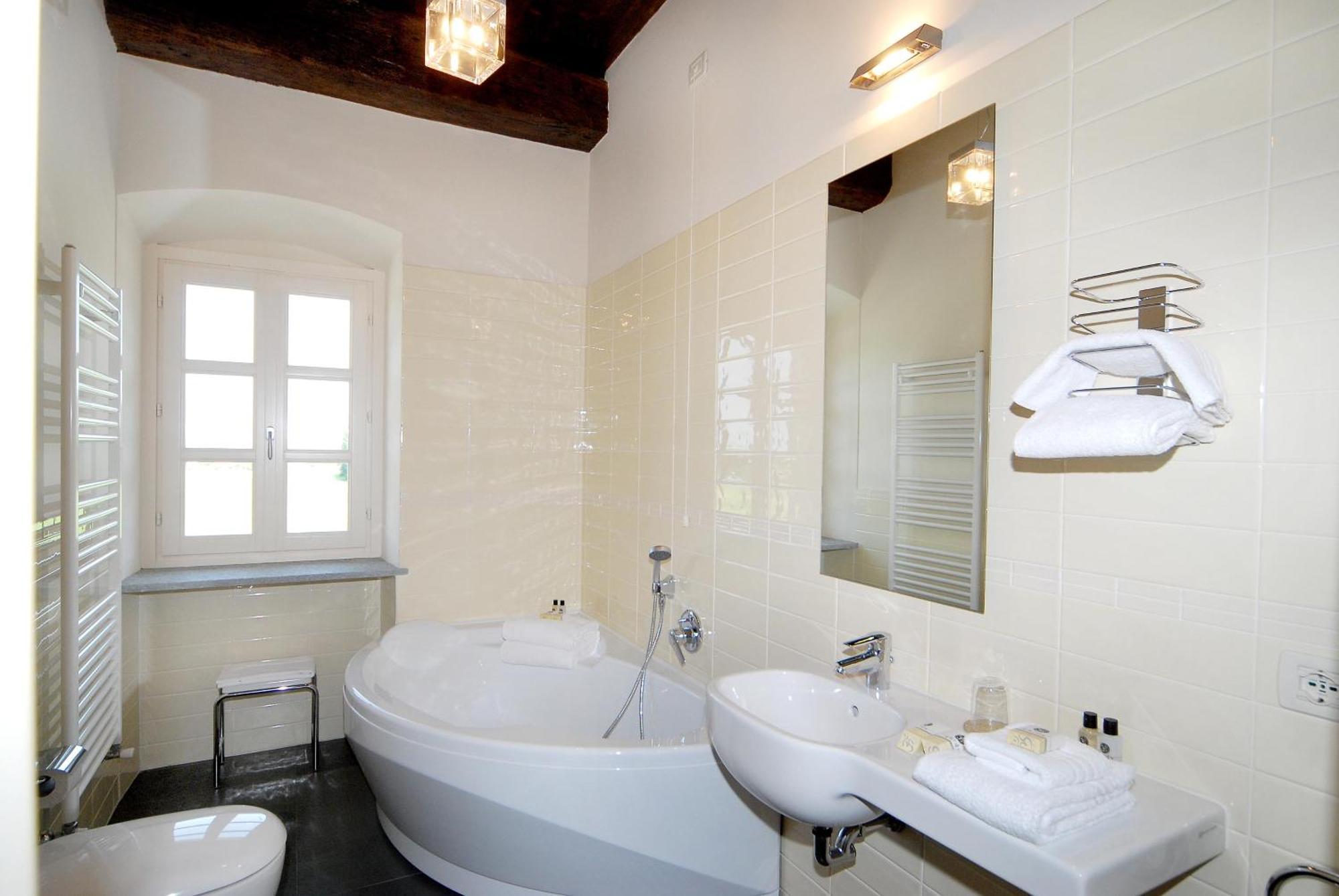 Hotel Antico Podere Propano 살루초 외부 사진