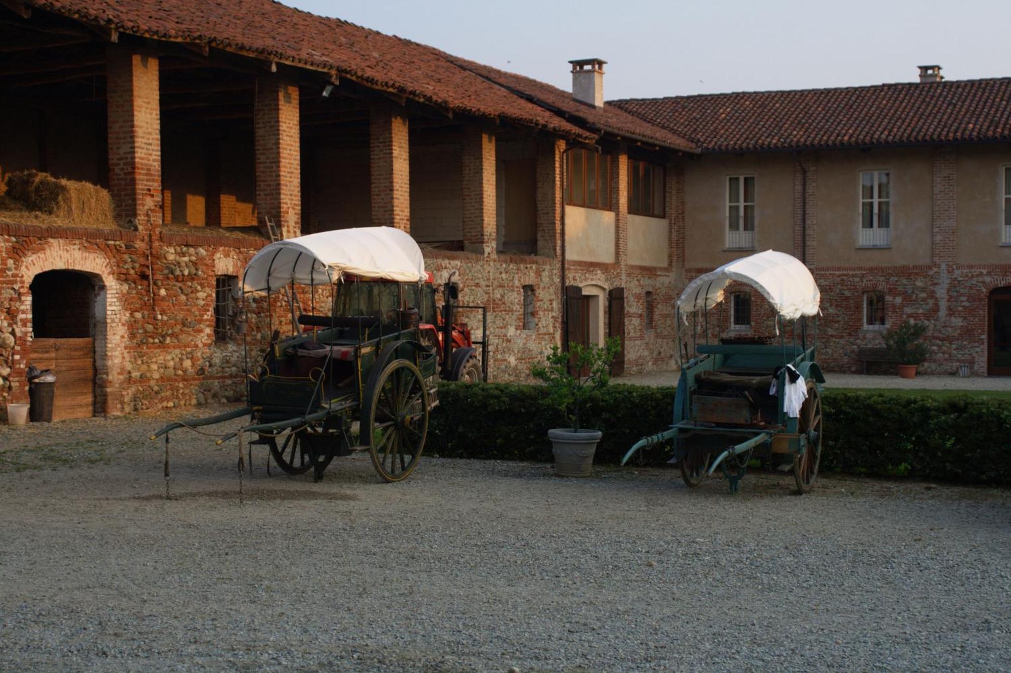 Hotel Antico Podere Propano 살루초 외부 사진
