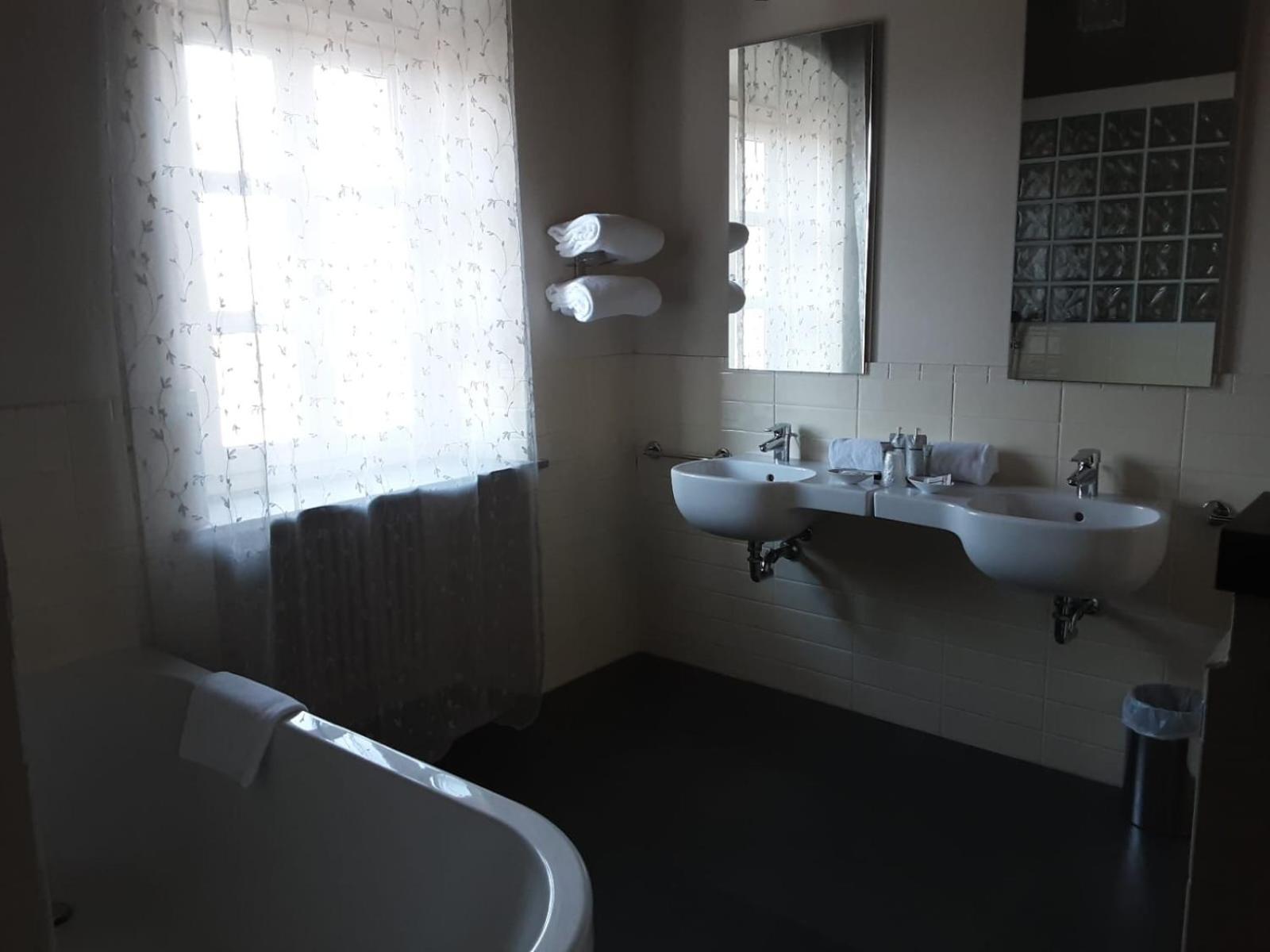 Hotel Antico Podere Propano 살루초 외부 사진